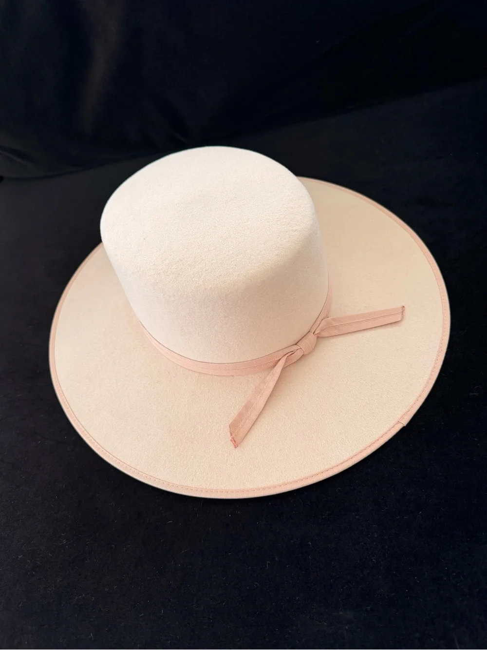 Lack Of Color Wide-Brim Rancher Boater Felt Hat in Cream with Ribbon